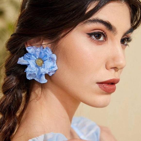 2/$30🌵 Blue Chiffon Flower Earrings Gold Jumbo Garden Floral Zara Jewelry NEW - Picture 5 of 12